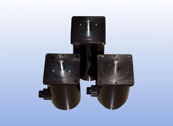 三相反应式步进电机