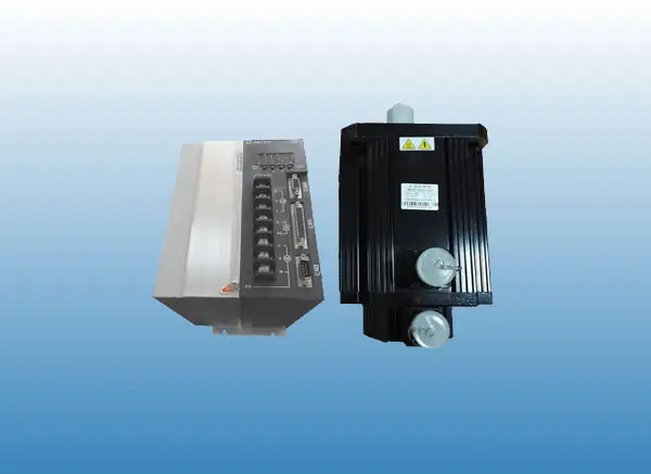 步进系统与伺服系统性能对比